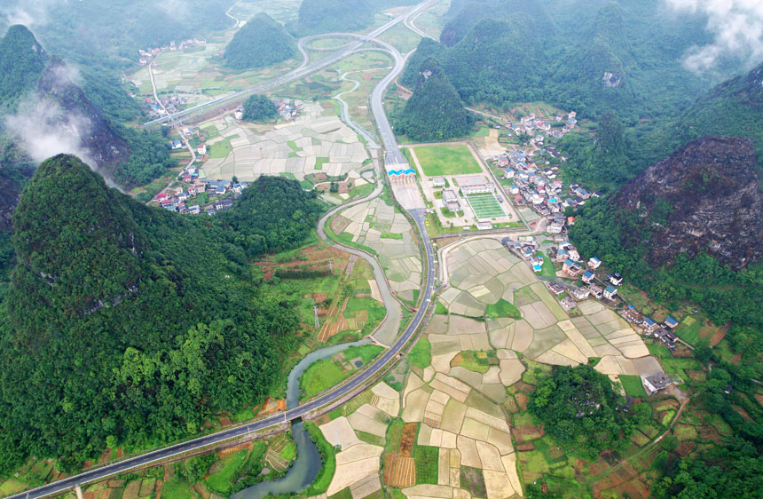 阡陌纵横的田野