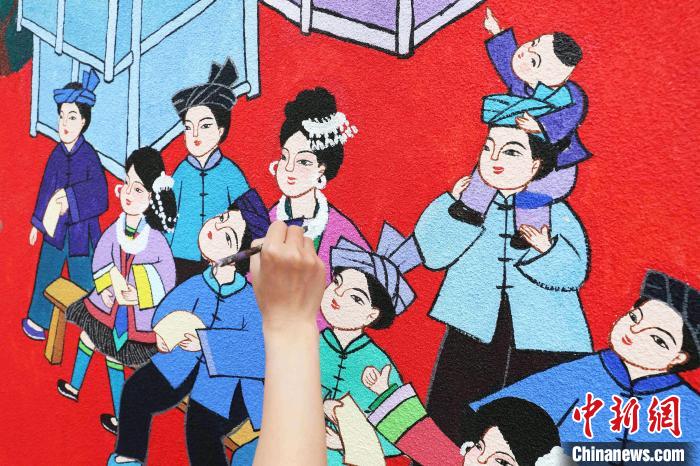 三江侗族农民画题材鲜明,反映乡村生活,宣传乡风文明。 龚普康 摄 三江侗族农民画题材鲜明,反映乡村生活,宣传乡风文明。 龚普康 摄