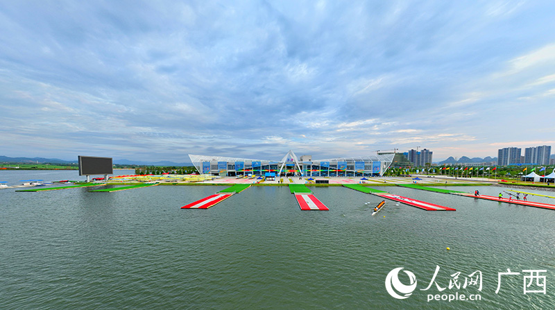 环境优美的赛场。人民网 付华周摄